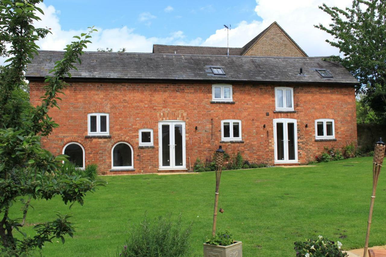 The Old Bakery Barn Pattishall Exterior foto